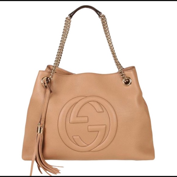 Gucci Handbags - Gucci Soho Chain Medium Tote Beige color. Made in Italy.